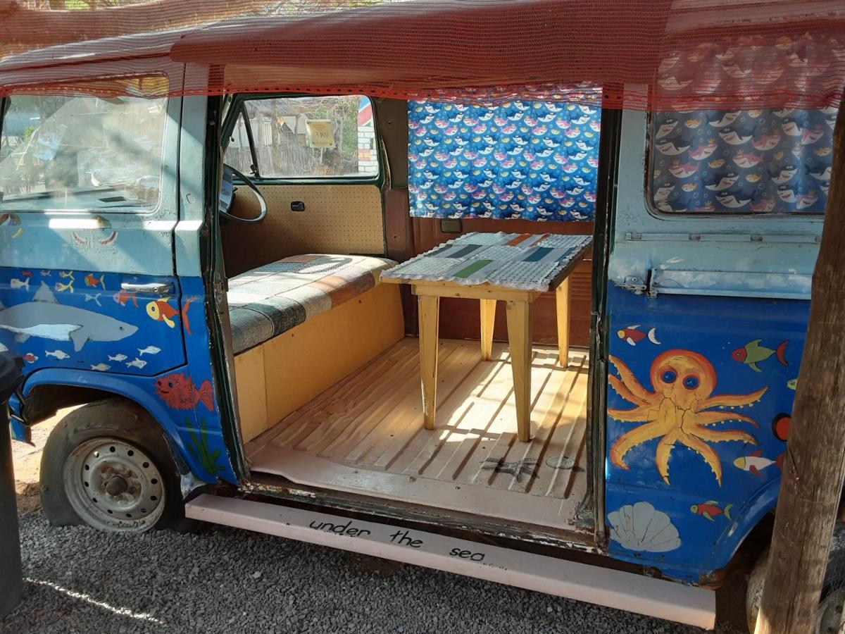 Kai-Oms Backpackers Lodge Outjo Extérieur photo
